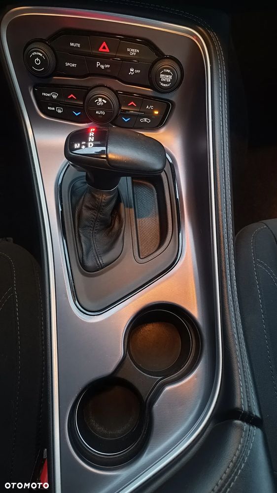 Dodge Challenger 3.6 GT AWD - 37