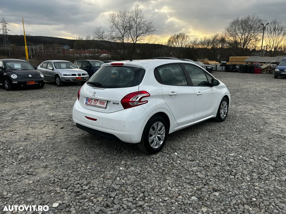 Peugeot 208 95 VTI Allure - 4