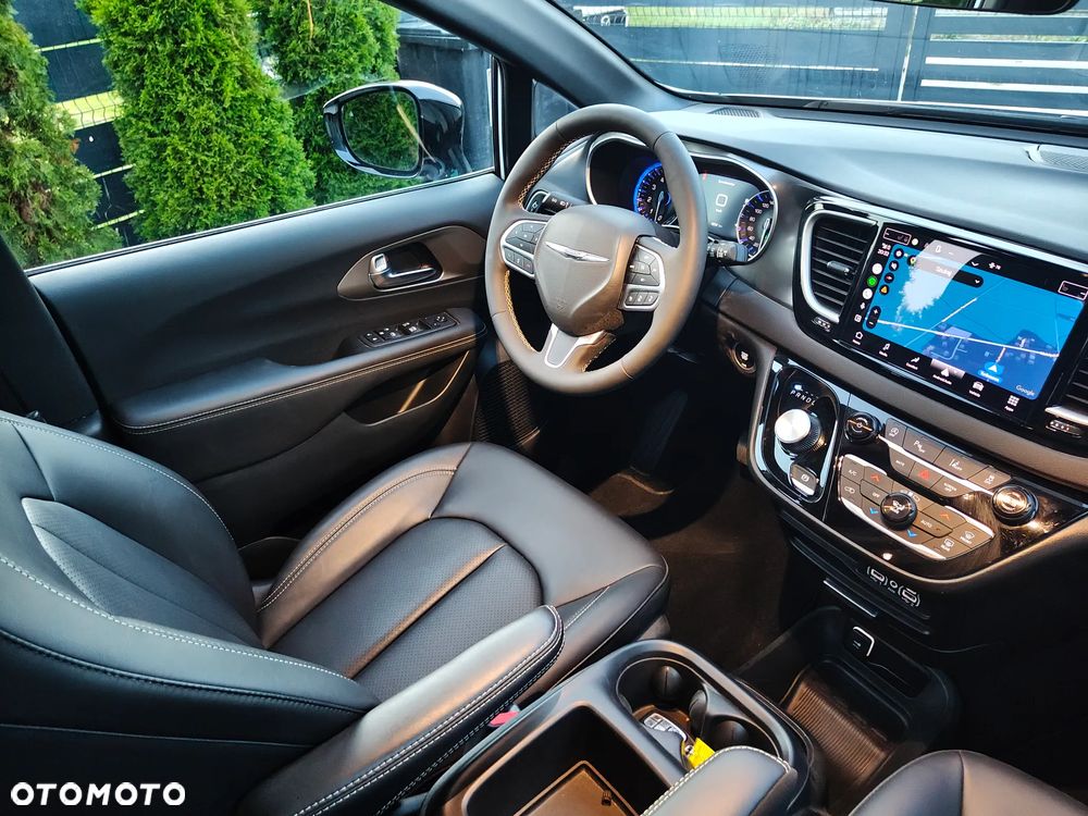 Chrysler Pacifica - 9