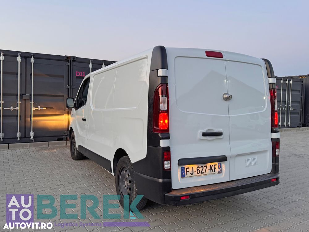 Renault Trafic - 12