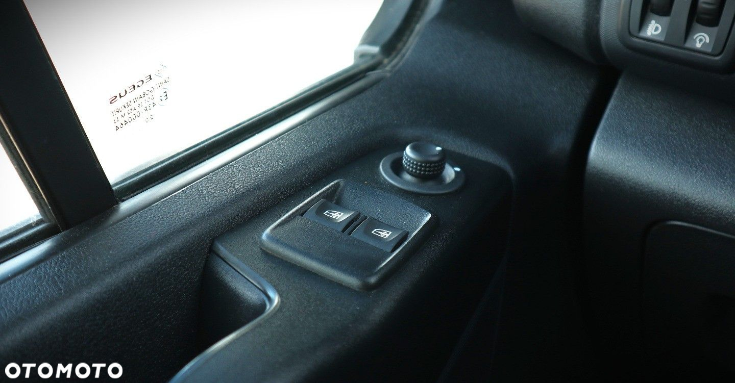 Nissan NV300 - 35