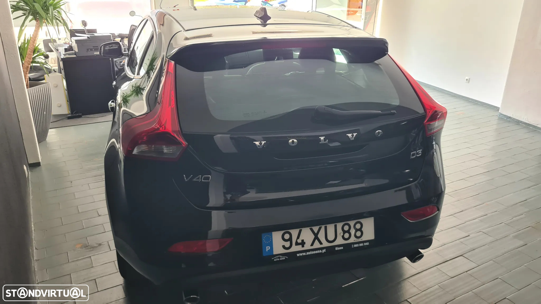 Volvo V40 2.0 D3 Momentum - 11
