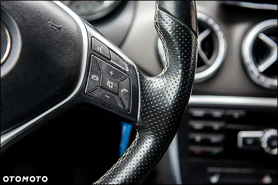 Mercedes-Benz CLA - 21