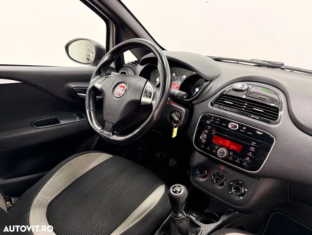 Fiat Punto 1.2 8V Street - 9