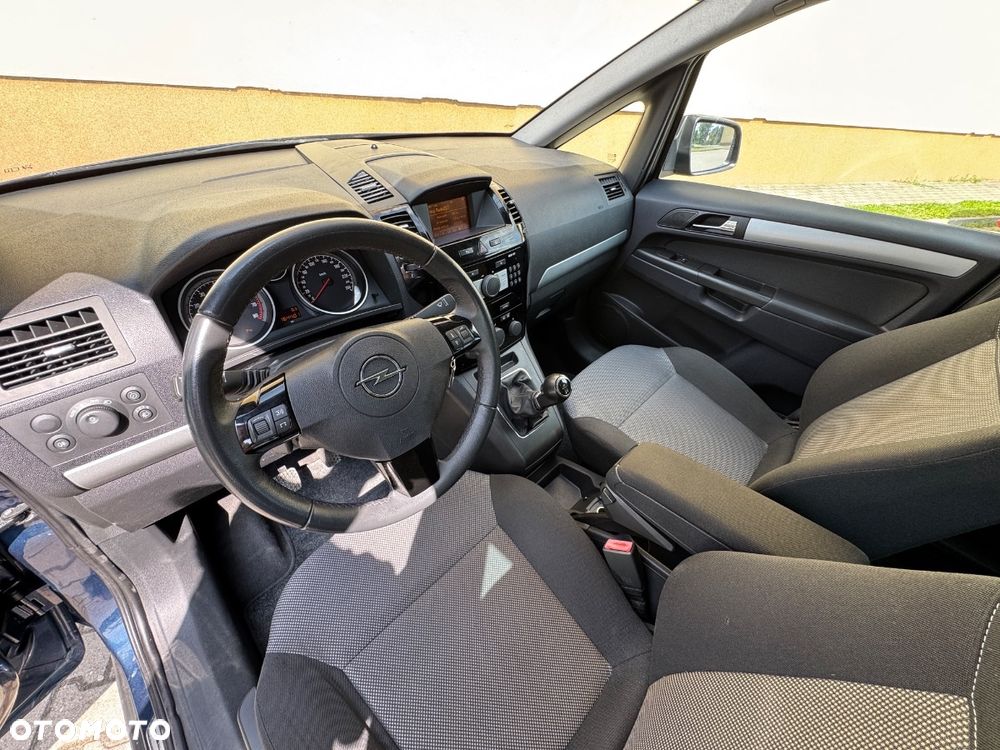 Opel Zafira 1.6 Cosmo - 10