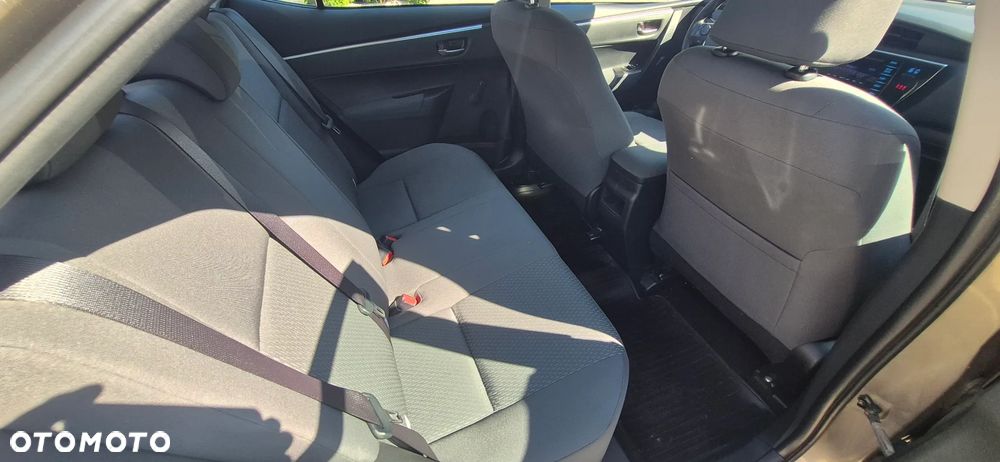 Toyota Corolla 1.33 Comfort - 13