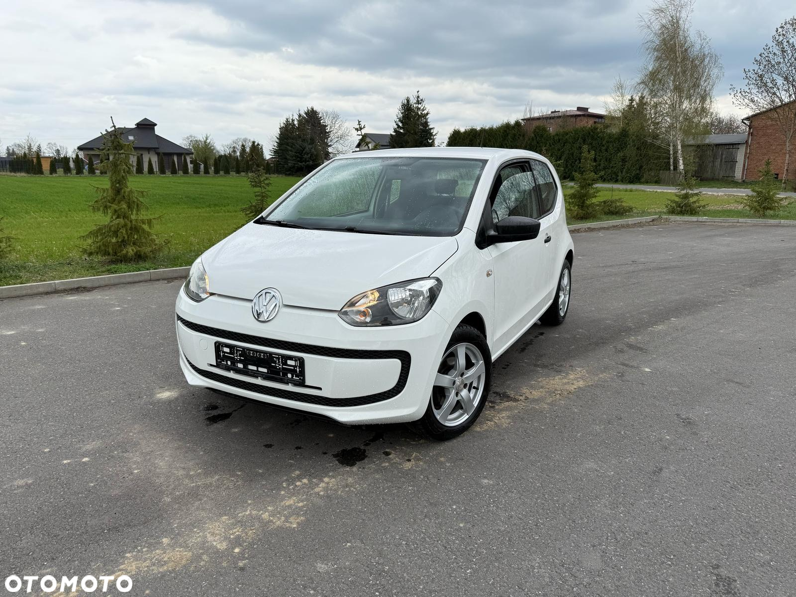Volkswagen up! 1.0 beats - 6