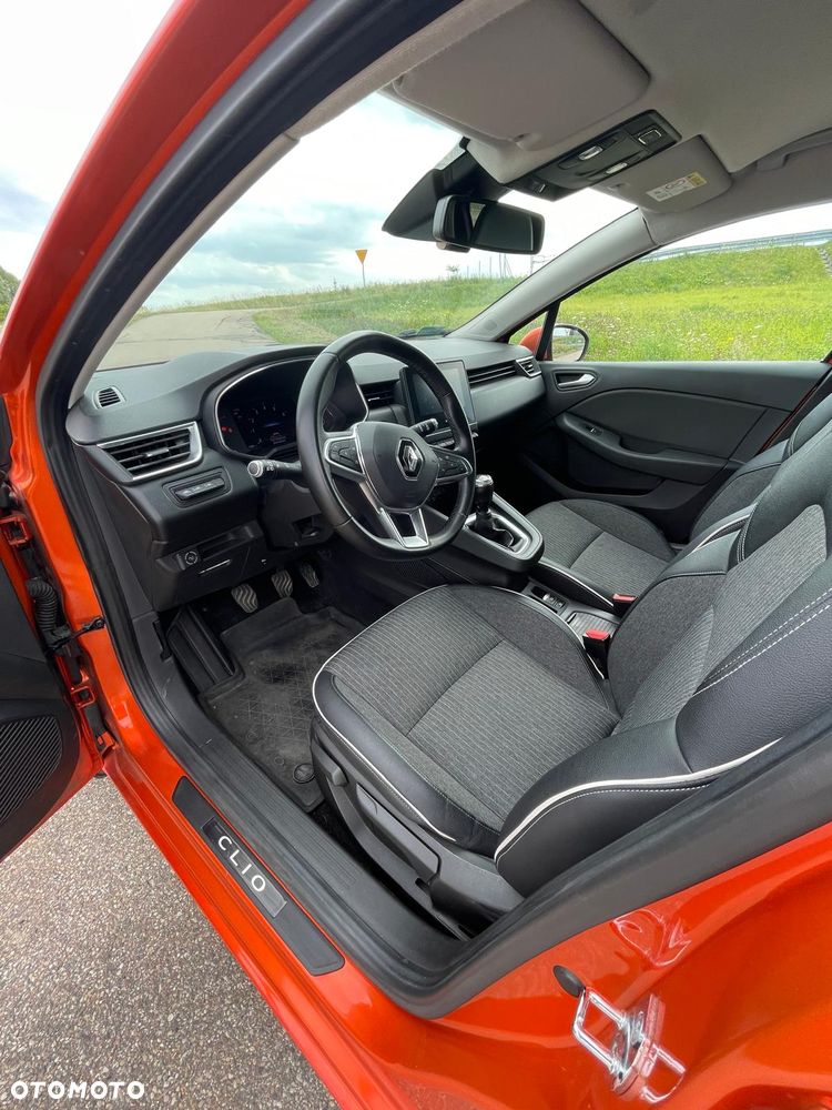 Renault Clio - 8