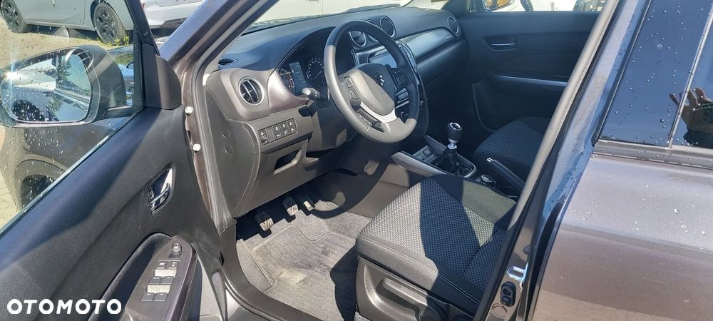 Suzuki Vitara 1.4 Boosterjet mHEV Premium Plus 4WD - 6