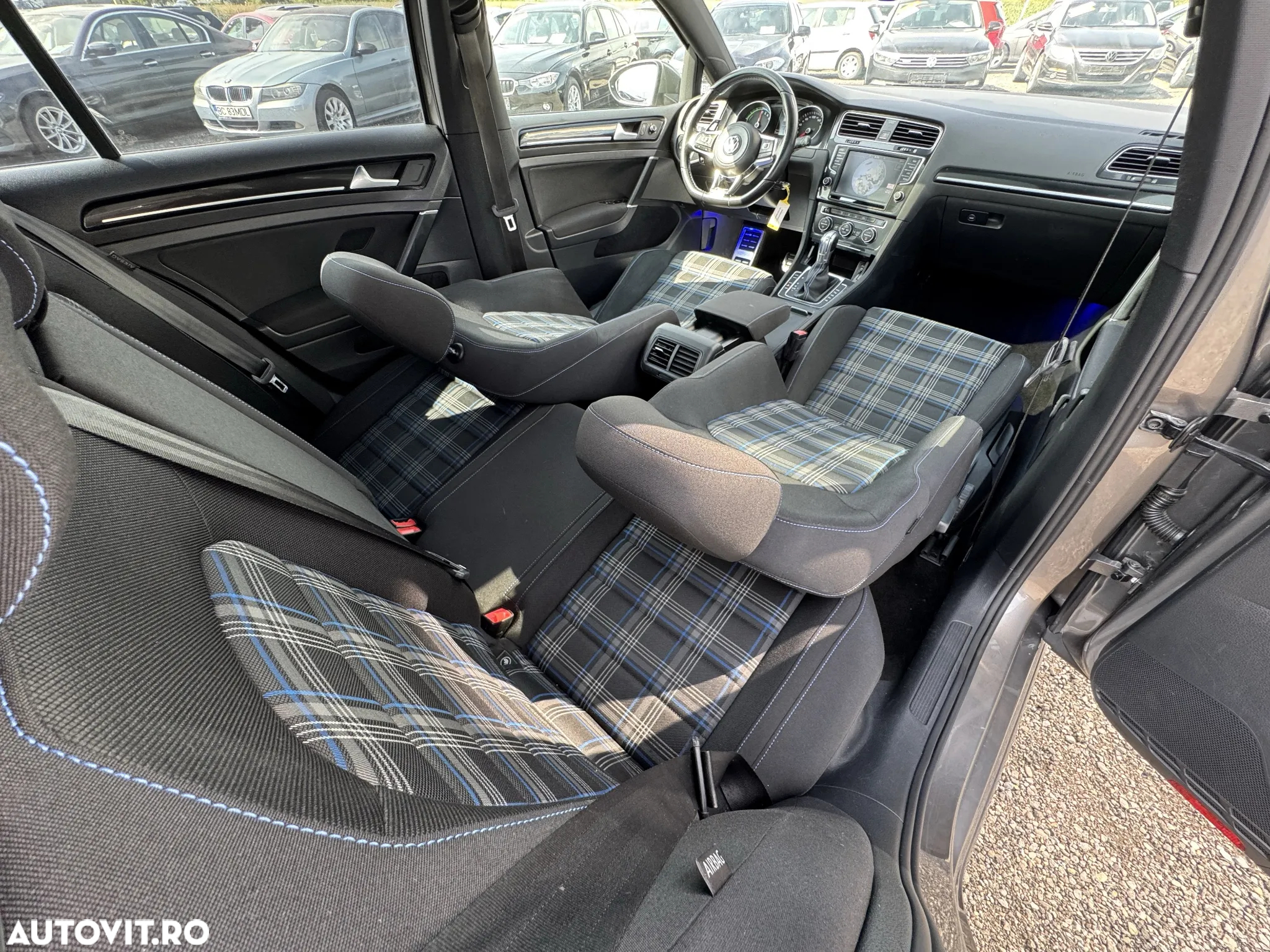 Volkswagen Golf GTE - 35