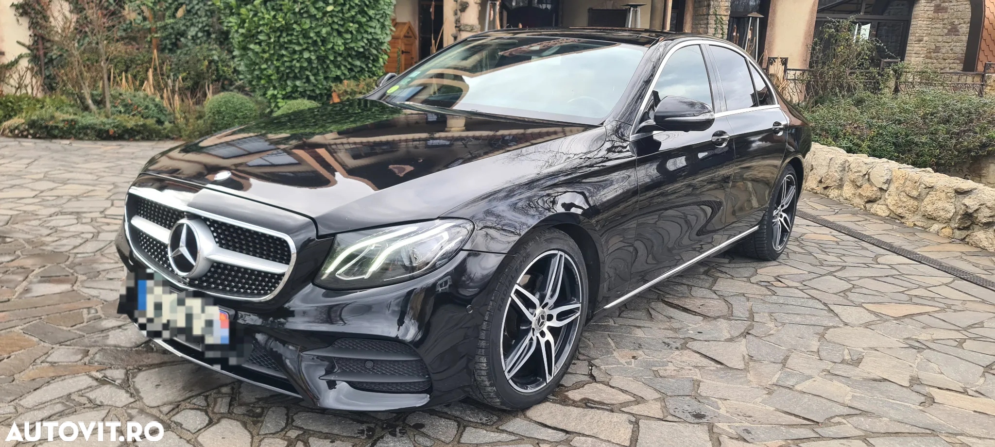 Mercedes-Benz E 220 d 9G-TRONIC AMG Line - 13