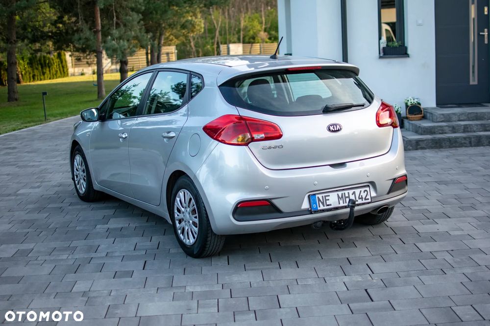 Kia Ceed - 24