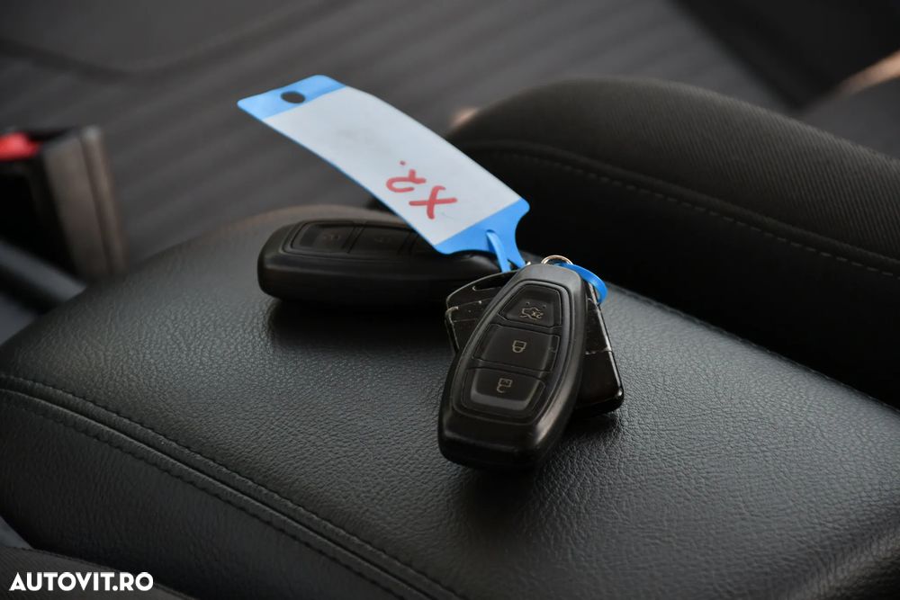 Ford Focus 1.5 EcoBlue Start-Stopp-System TITANIUM DESIGN - 37