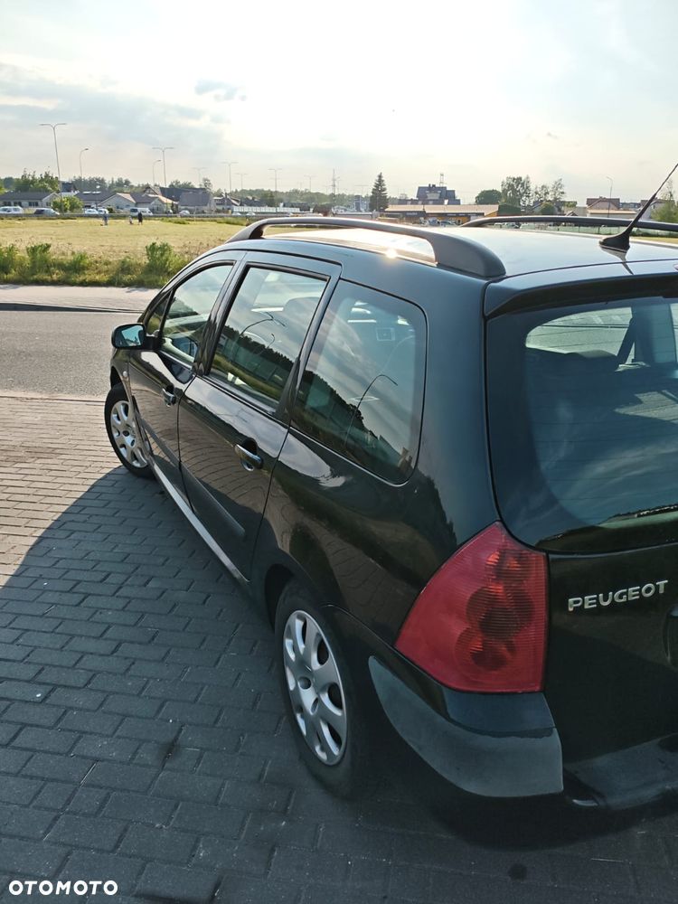 Peugeot 307 1.4 XR - 6