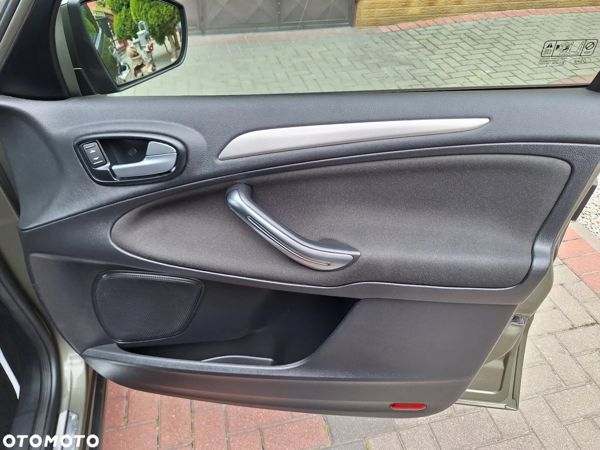 Ford S-Max 2.0 TDCi DPF Titanium - 31
