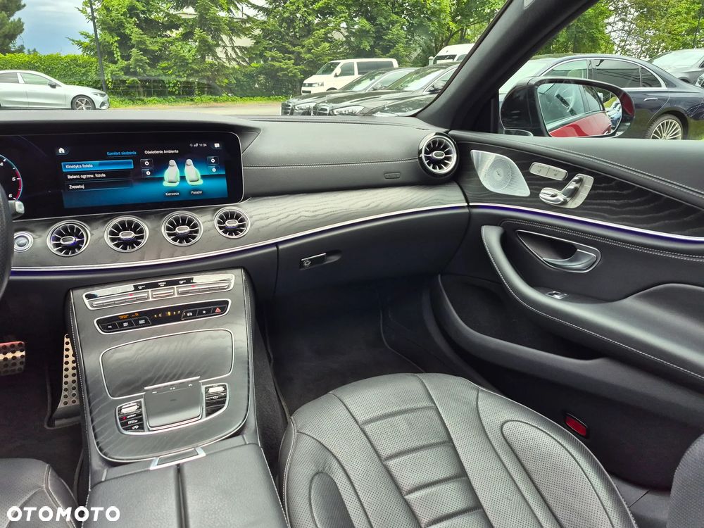 Mercedes-Benz CLS 300 d 4-Matic AMG - 32