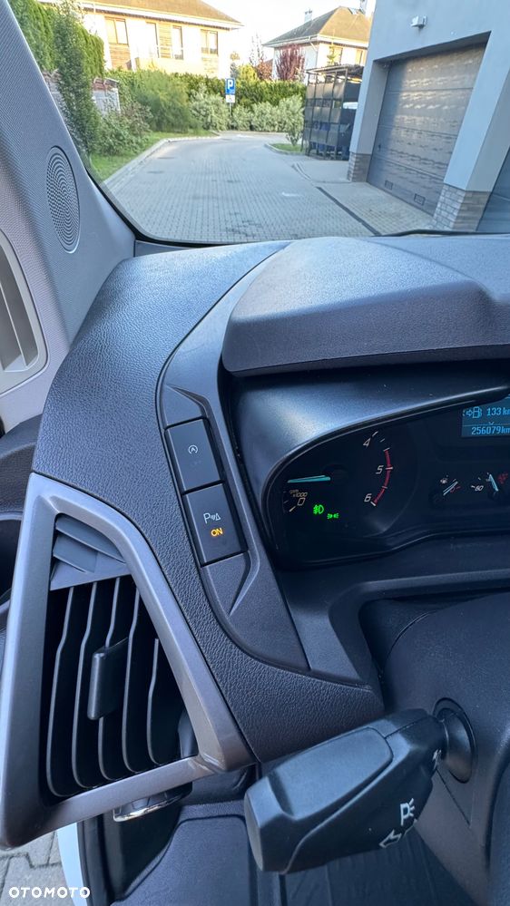 Ford Transit Custom L2H2 średni  xenon kamera idealny 2.2TDCI blaszak krótki L1H2 VAT FV faktura 23% 3 miejsca / osobowy blaszak podwójne drzwi z obu stron - 23