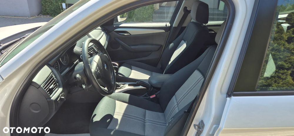 BMW X1 xDrive18d - 13
