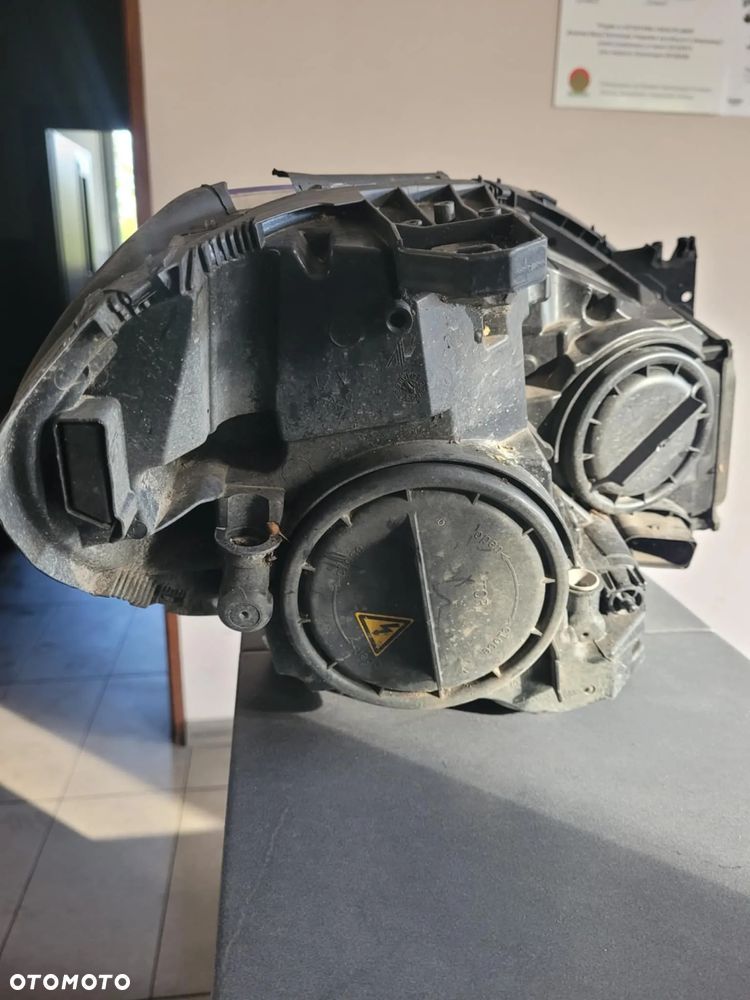 Lampa lewa przednia Mercedes w246 - 5