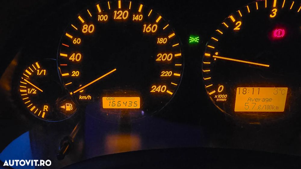 Toyota Avensis 2.0 D-4D Comfort - 6