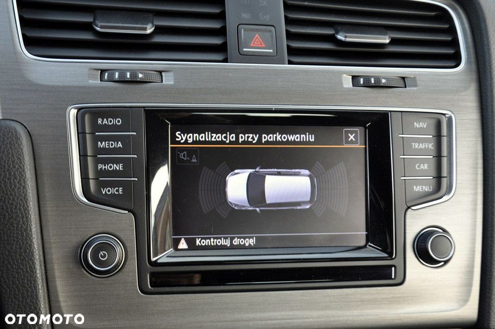 Volkswagen Golf - 31