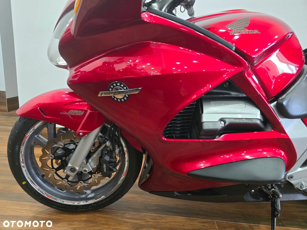 Honda ST - 19