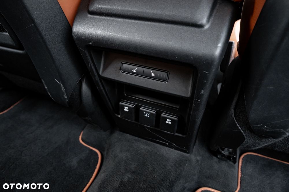 Land Rover Discovery Sport TD4 HSE - 26