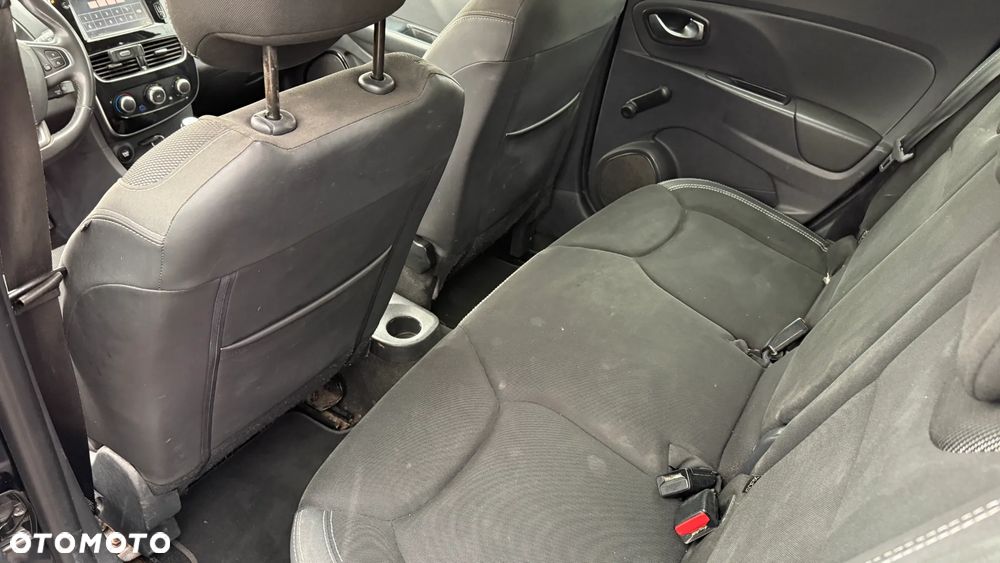 Renault Clio - 12