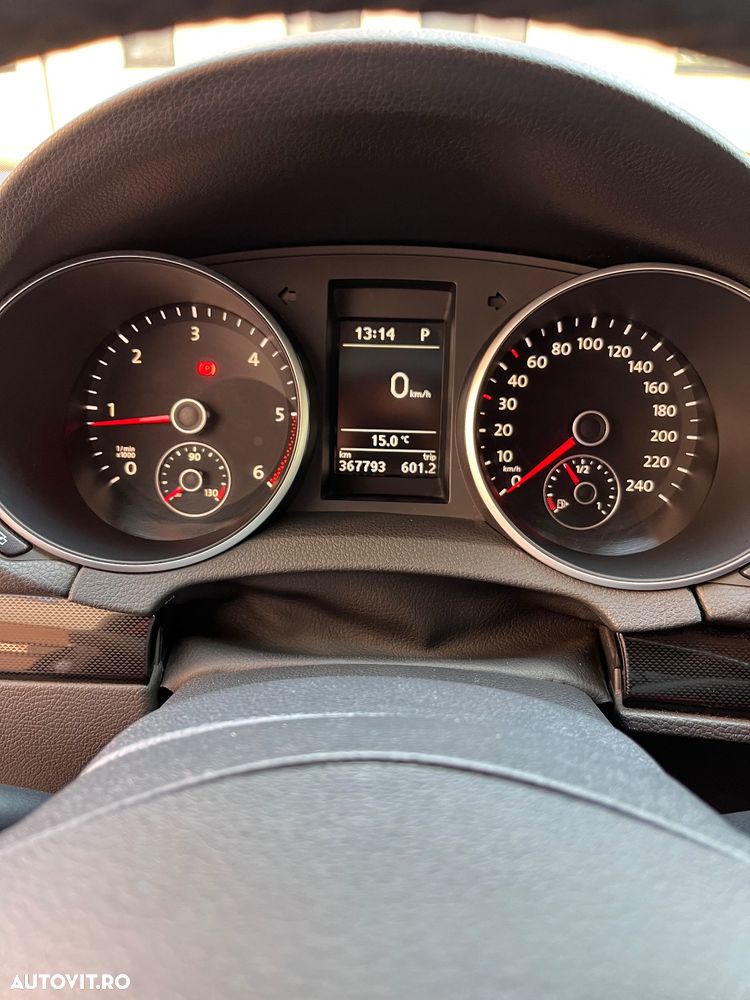 Volkswagen Golf - 10