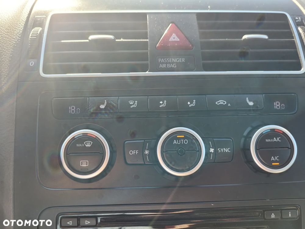 Volkswagen Touran 1.6 TDI DPF BlueMotion Technology Life - 32