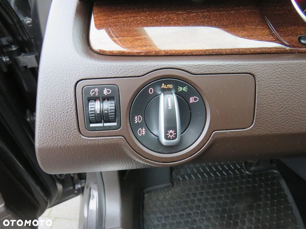 Volkswagen Passat 1.8 TSI Automatik Highline - 25