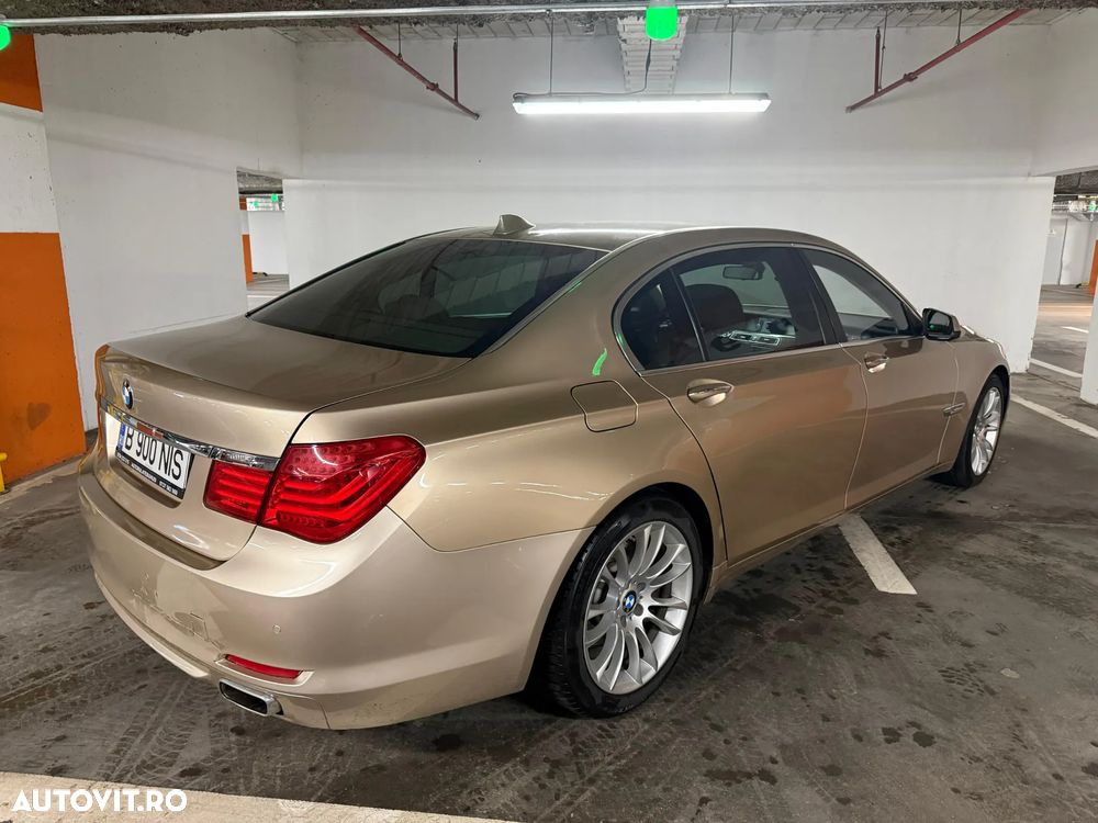 BMW Seria 7 740Li - 4
