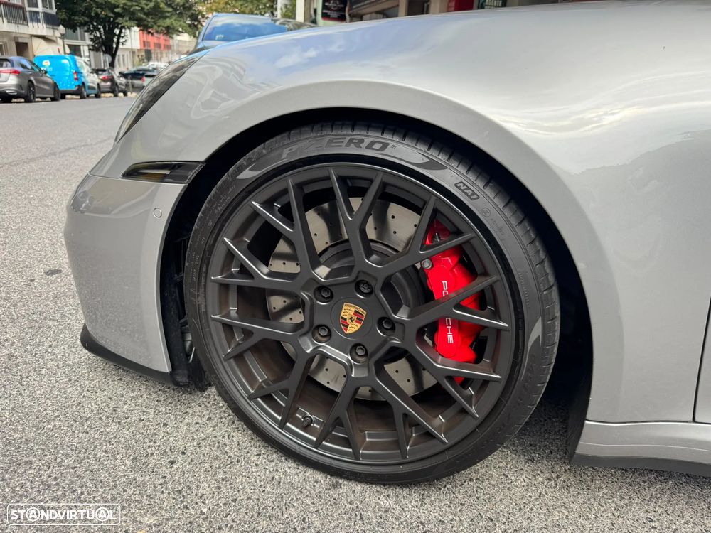 Porsche 911 (992) Carrera 4 GTS - 2