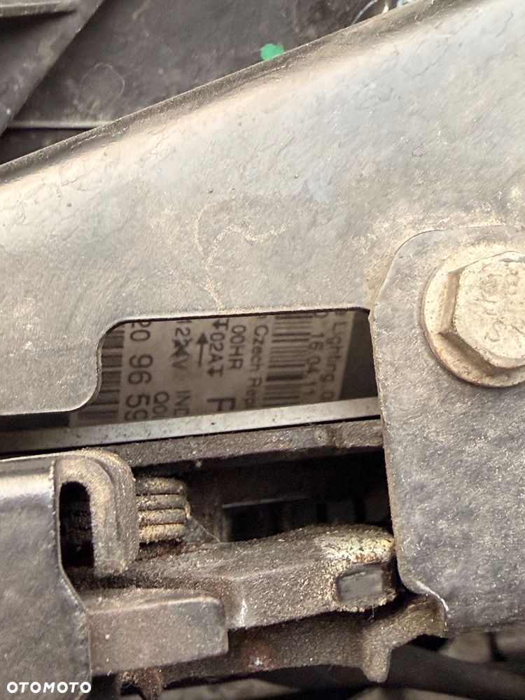 Mercedes-Benz Klasa C 180 BlueEFFICIENCY - 37