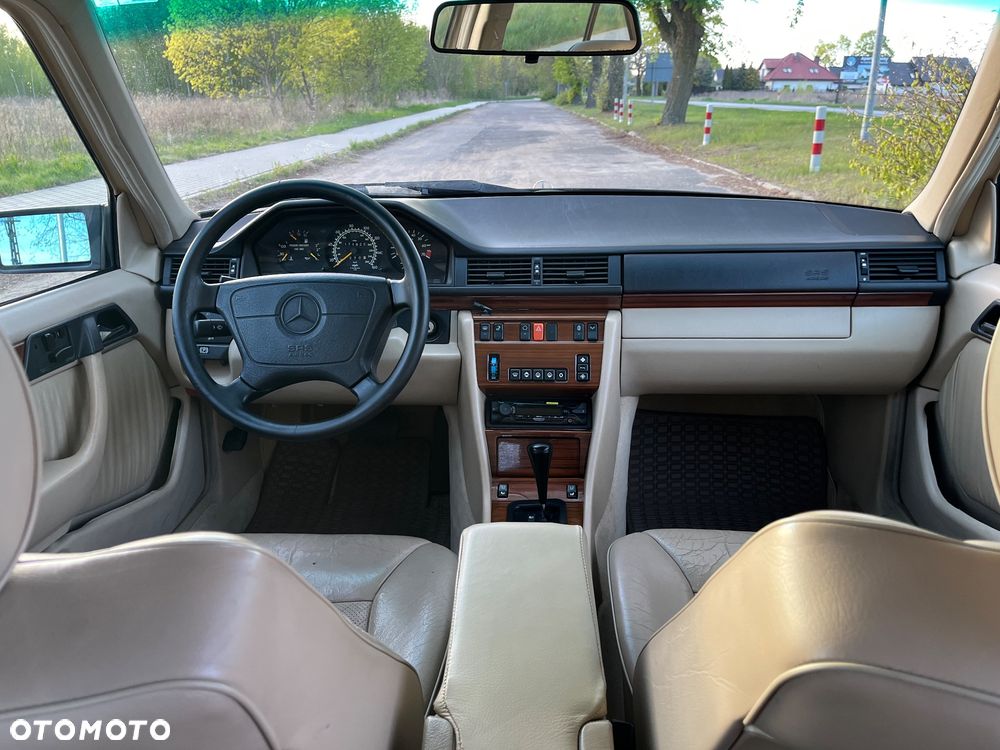 Mercedes-Benz Klasa E - 15