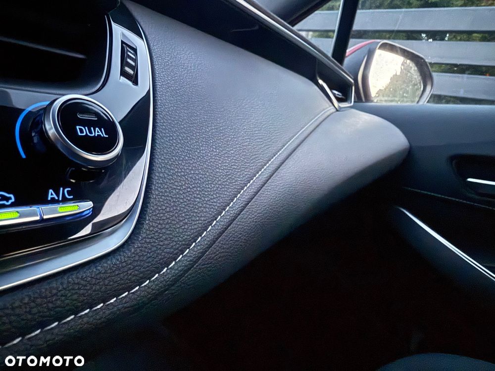 Toyota Corolla 1.8 Hybrid Executive - 15