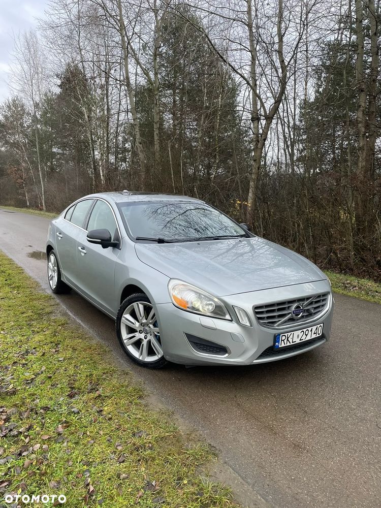 Volvo S60 T6 AWD Geartronic Summum - 3