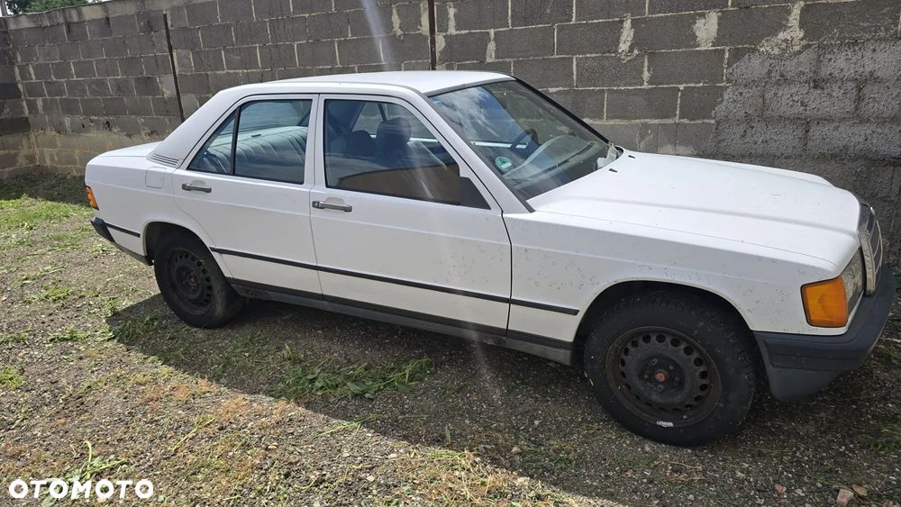 Mercedes-Benz W201 (190) - 29