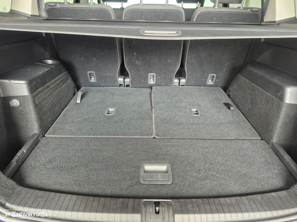 VW Touran 2.0 TDI Confortline DSG - 28