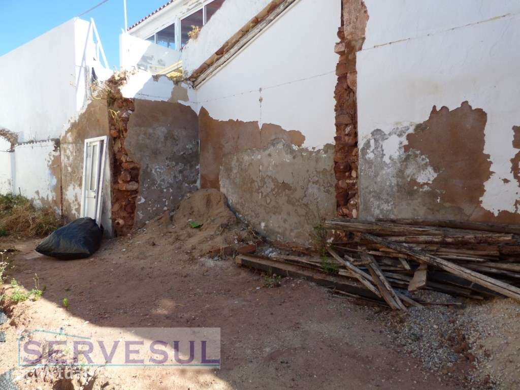 Excelente Oportunidade! Casa antiga com projeto, implantada em terr... - Grande imagem: 3/6