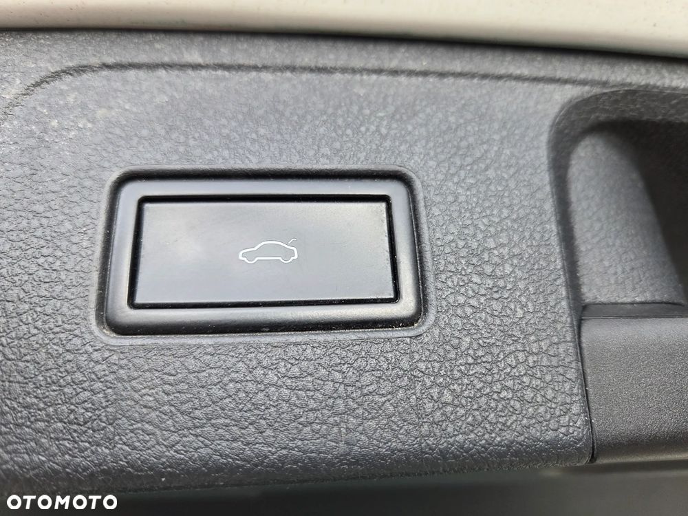 Volkswagen Passat 2.0 TDI SCR 4Mot DSG Comfortline - 38