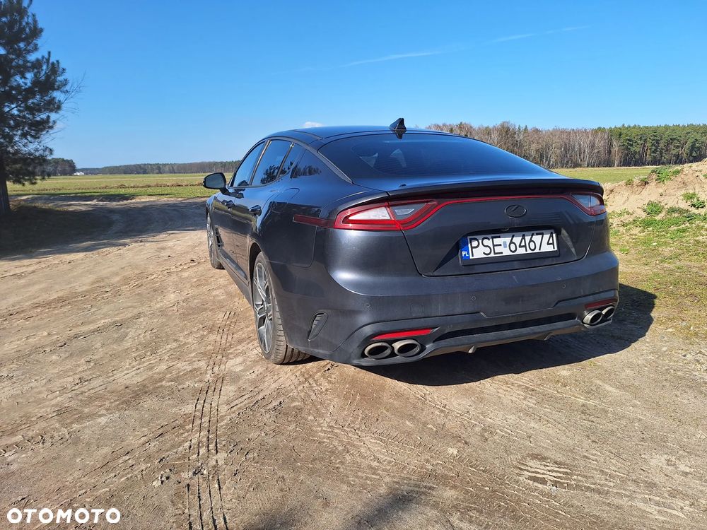 Kia Stinger 3.3 T-GDI V6 GT AWD - 18