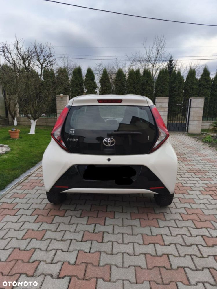 Toyota Aygo x-play - 6