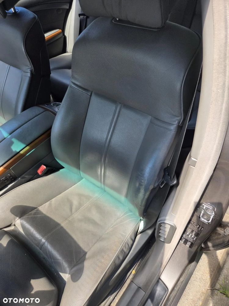 BMW Seria 7 740i - 12