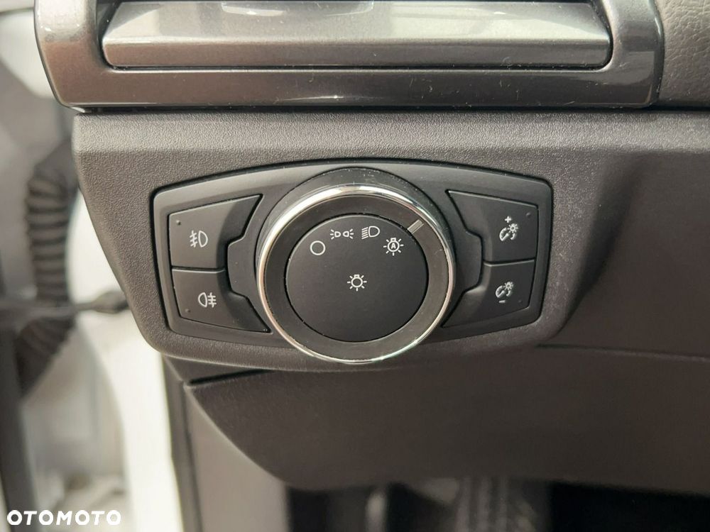 Ford Mondeo 2.0 EcoBlue Titanium - 26