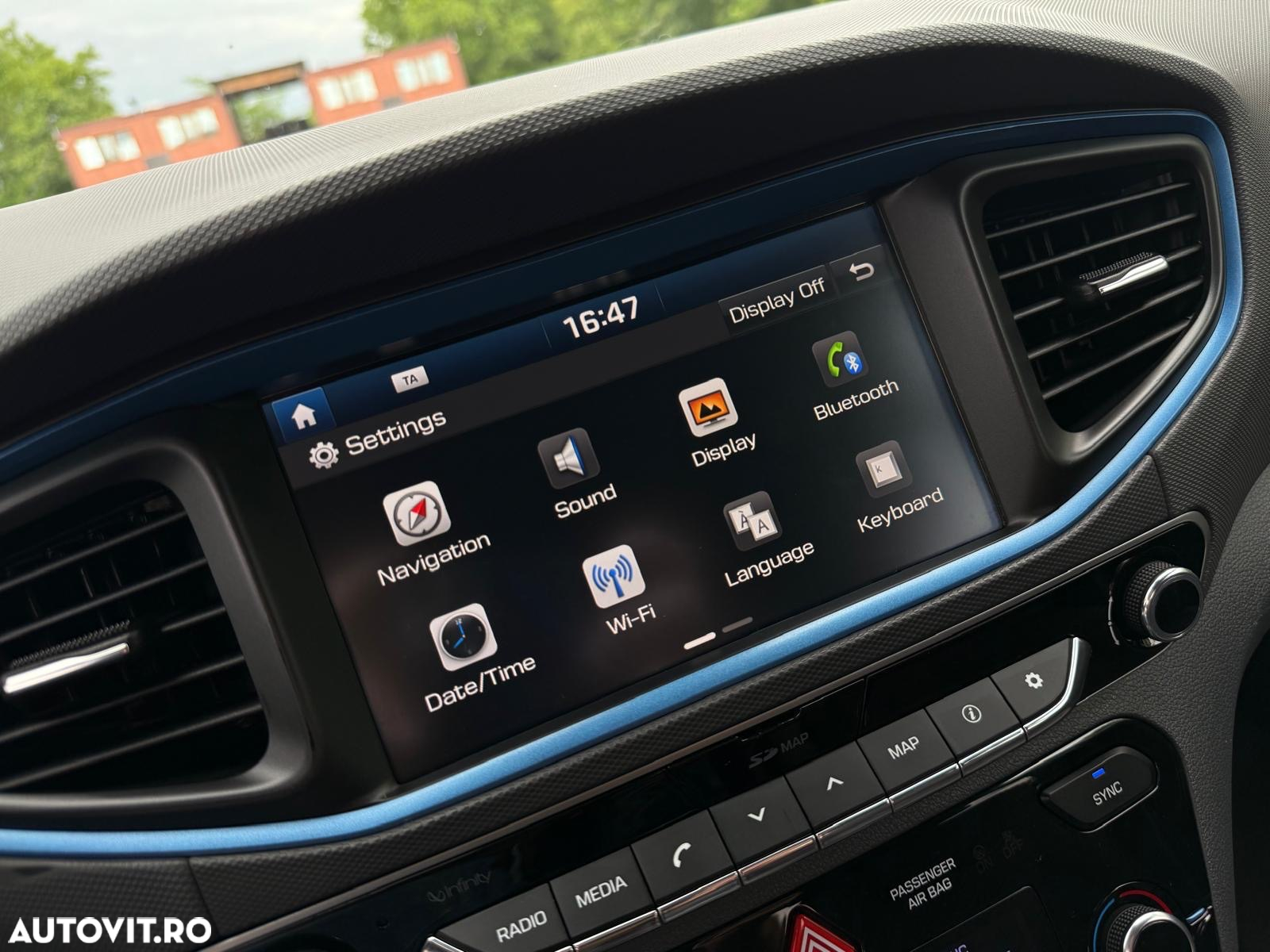 Hyundai IONIQ Hybrid 1.6 GDI Premium - 16