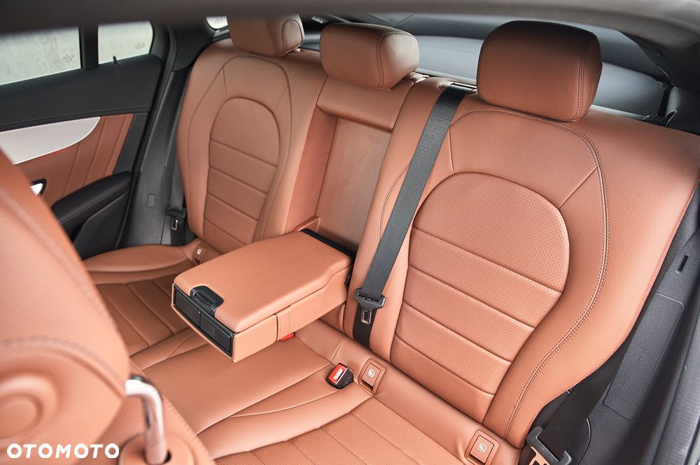 Mercedes-Benz GLC - 27