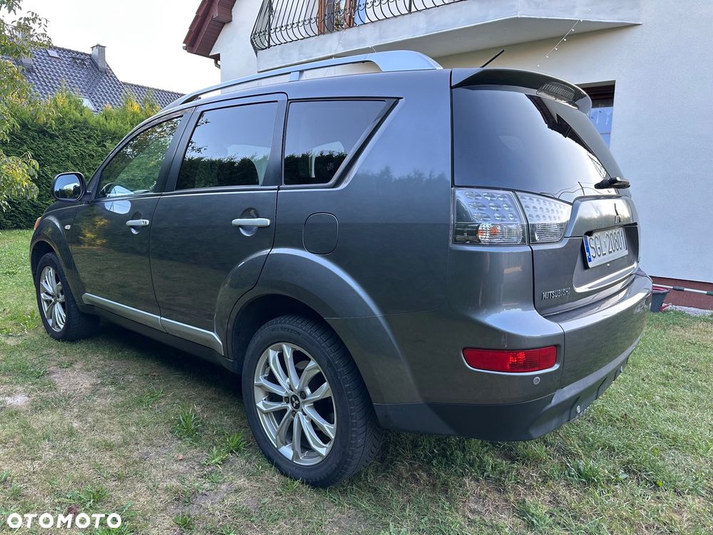 Mitsubishi Outlander 2.0 DID Intense - 1