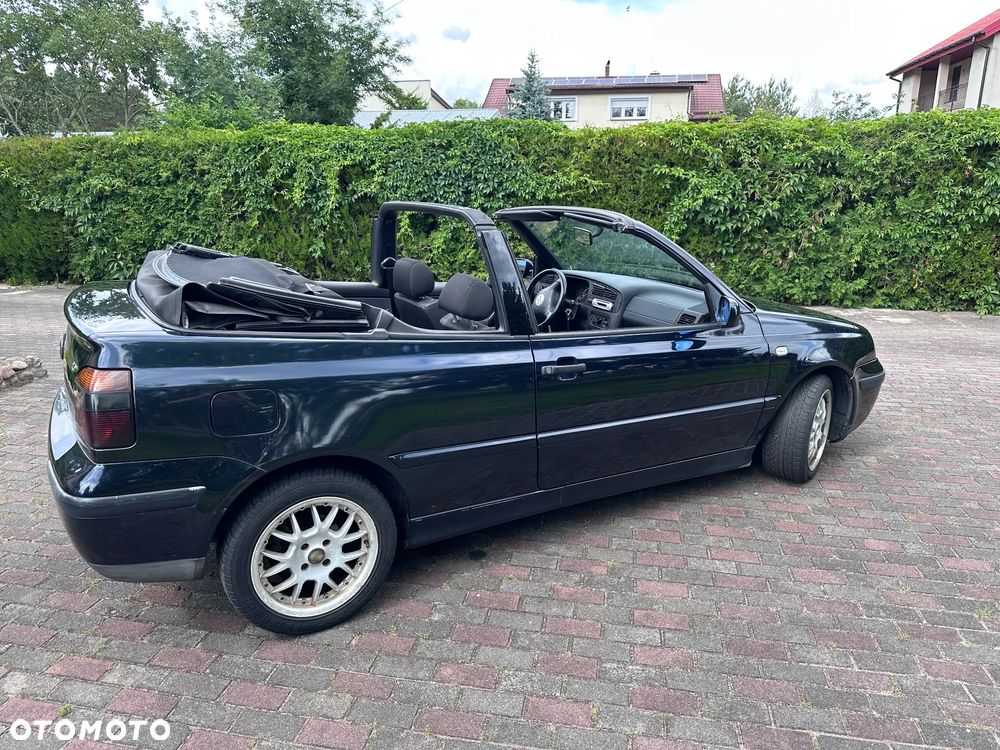 Volkswagen Golf - 10