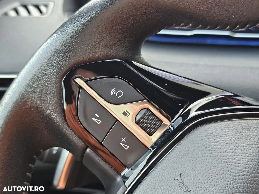 Peugeot 5008 PureTech 130 EAT8 Stop & Start Allure Pack - 32